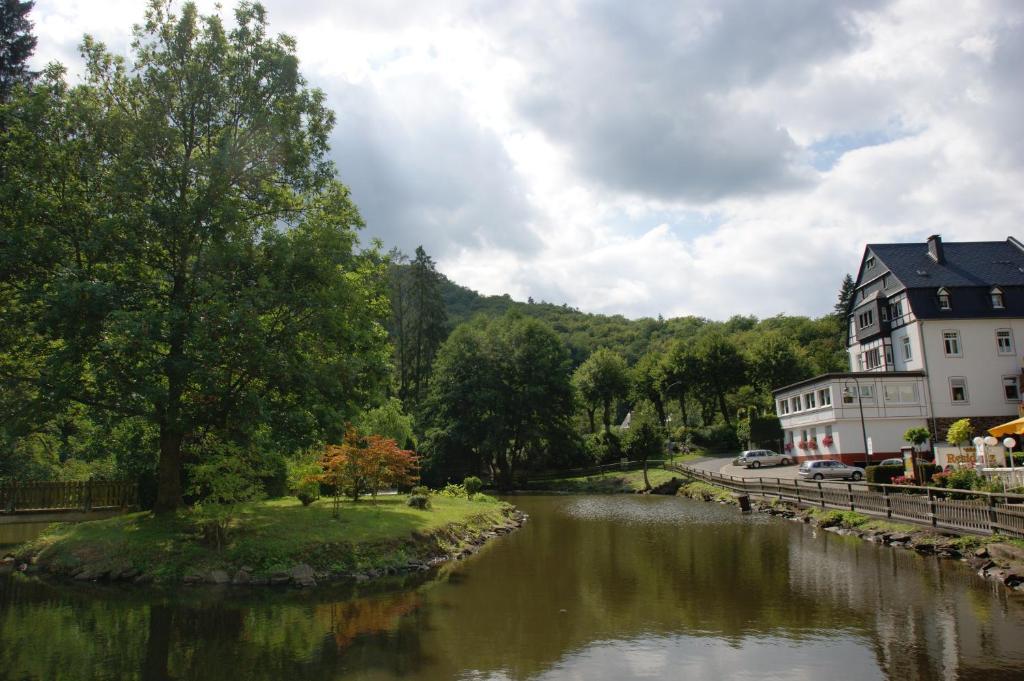 Bertricher Hof Hotel Garni Bad Bertrich Esterno foto