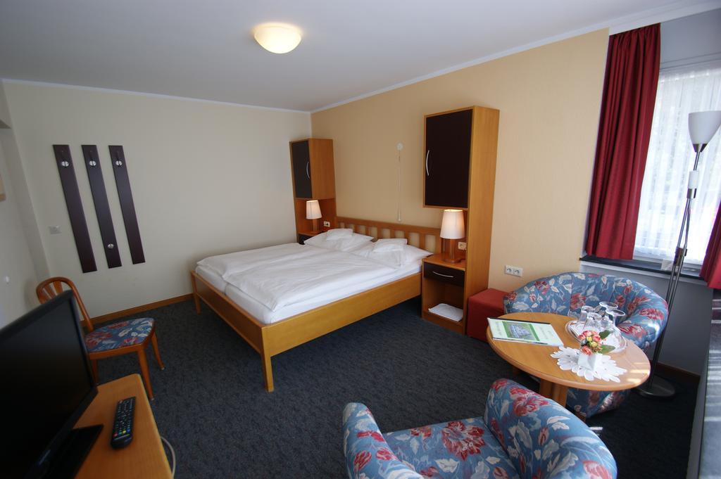 Bertricher Hof Hotel Garni Bad Bertrich Esterno foto